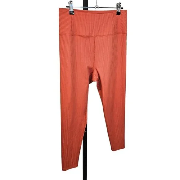 Girlfriend Collective Ribbed High Rise Crop Leggings  Size Large - Picture 7 of 8